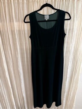 Rabbit Rabbit Rabbit Designs Sleeveless Emerald Green Midi Dress with Scoop Neck